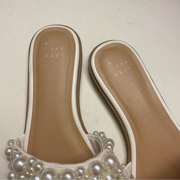 A New Day Nylah Pearl Slide Sandal Memory Foam beach wedding Bridal 6 NEW - Picture 7 of 9